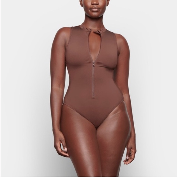 Skims zip up one piece in Cocoa XS (NWT) - Picture 5 of 5